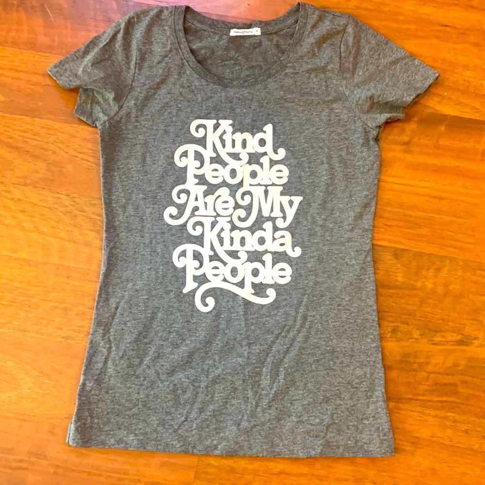 *3 for $20!* Size S short sleeve tee